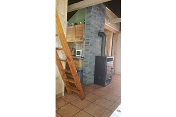 Słowacja Chata Šaštín - Stráže, Zewnątrz